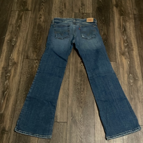 Levi’s Too Superlow Flare 524 Jeans - Picture 5 of 8